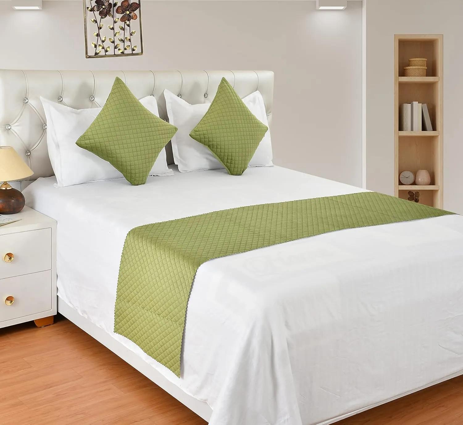 KIB 200 TC Olive Green Velvet Usey Quilting Bedsheet Runner Set