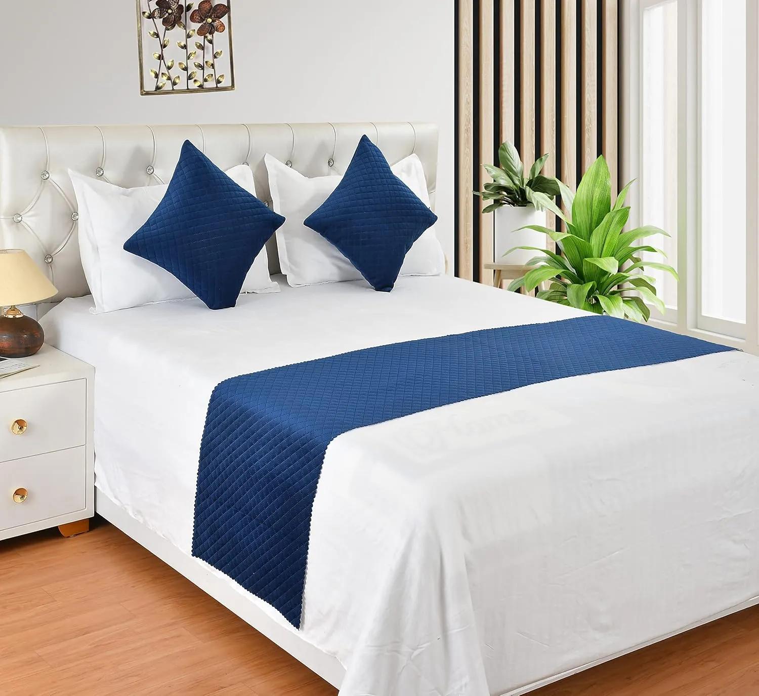 KIB 200 TC Navy Blue Velvet Usey Quilting Bedsheet Runner Set