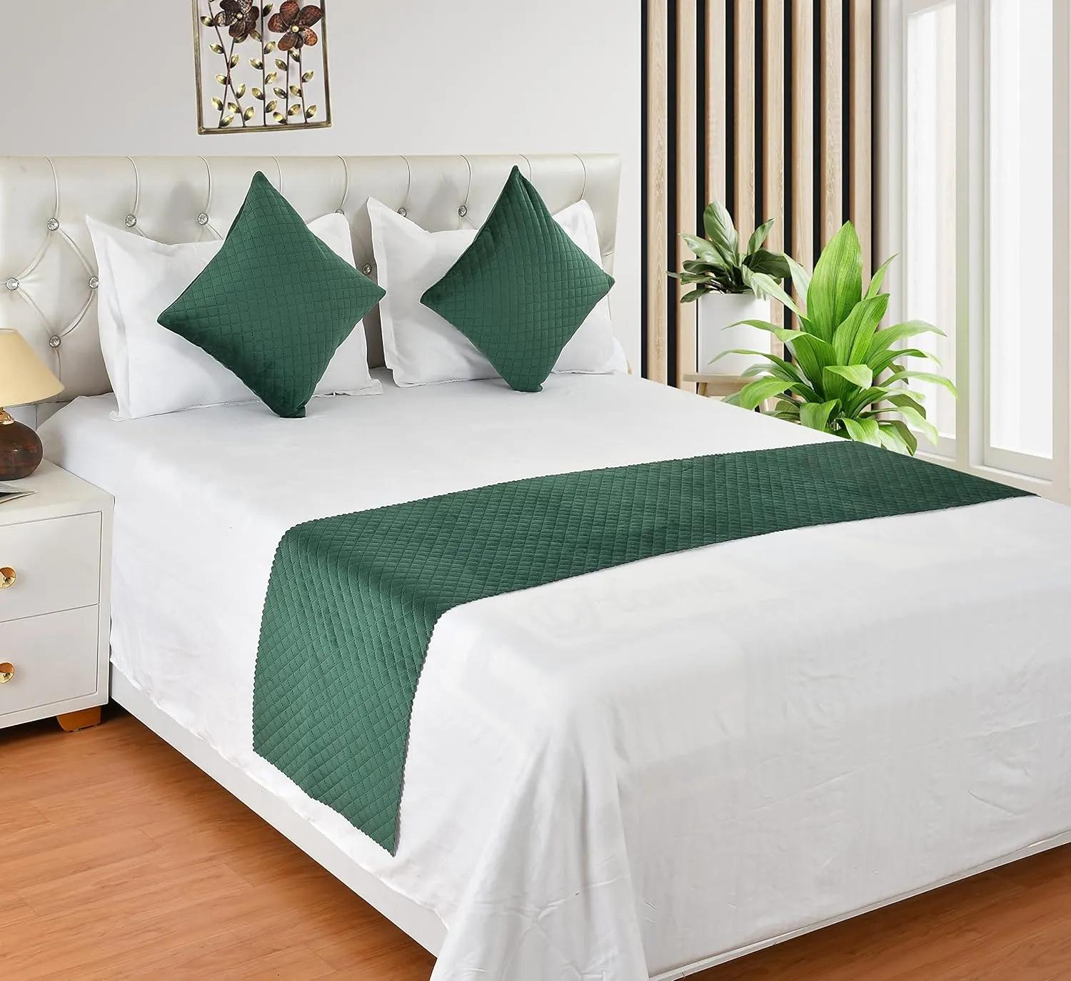 KIB 200 TC Green Velvet Usey Quilting Bedsheet Runner Set - Bed Runner - ShopIndiaMart